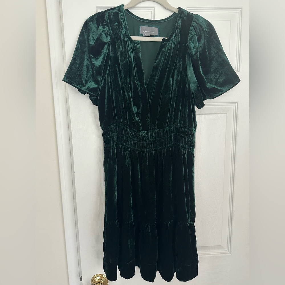 Anthropologie Green Velvet Somerset Tiered Short Sleeve Knee Length Dress